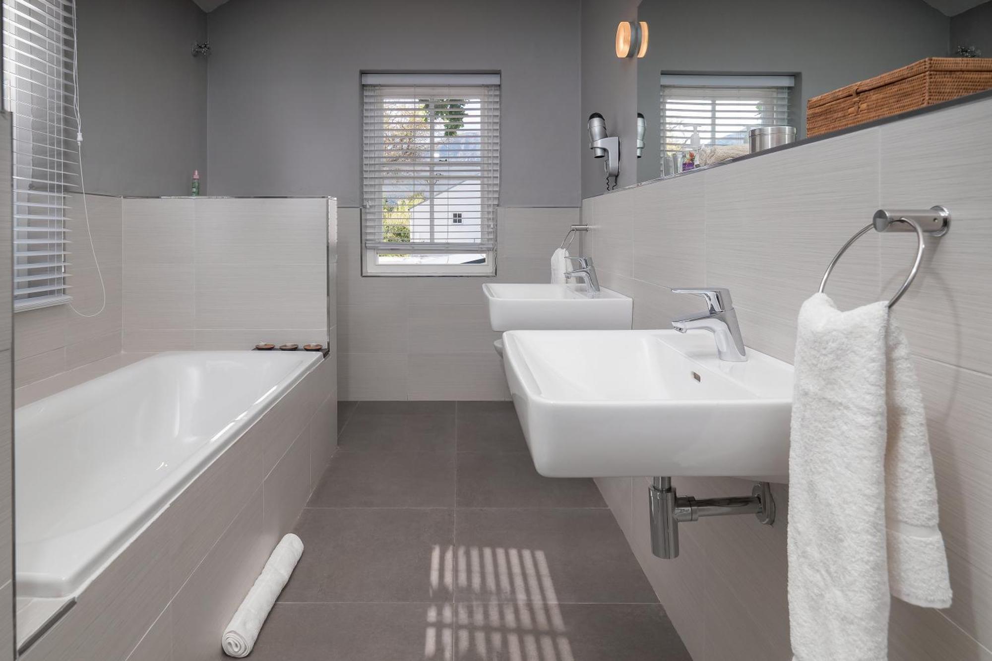פרנצ'הוק Plumwood Boutique Hotel By The Living Journey Collection מראה חיצוני תמונה